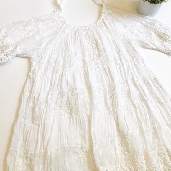 Off-shoulder dress with lace embroidery - Picture 1 of 4